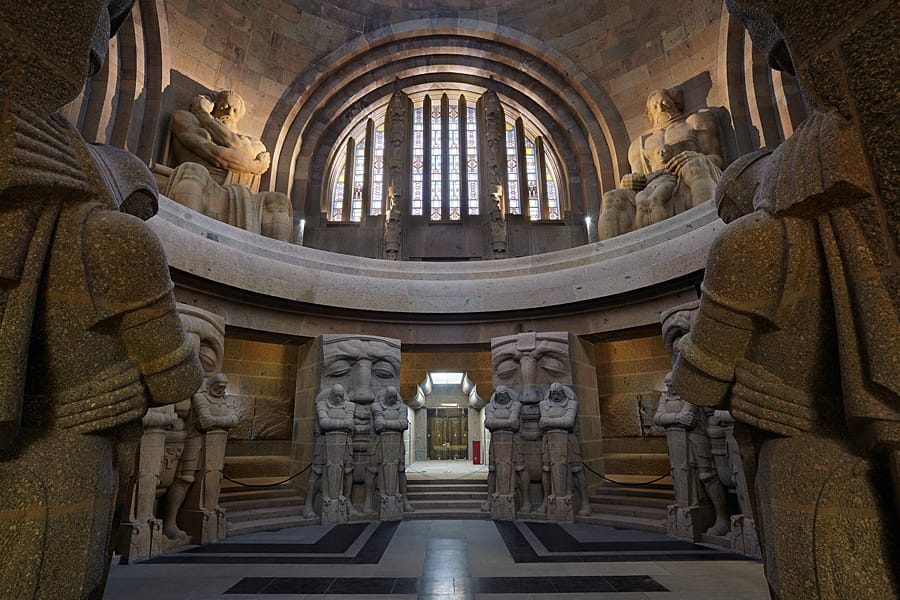 Völkerschlachtdenkmal بنای یادبود نبرد ملل در المان