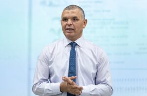 دومینیکا میزبان آموزش بررسی اسناد و کشف جعل است